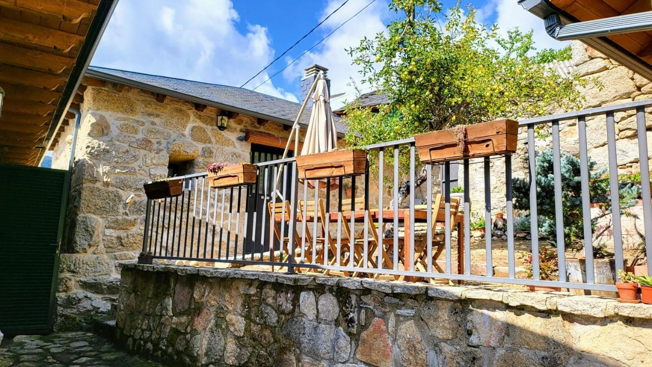 Conjunto Entre Acebos Guest House Sotillo de Sanabria ภายนอก รูปภาพ