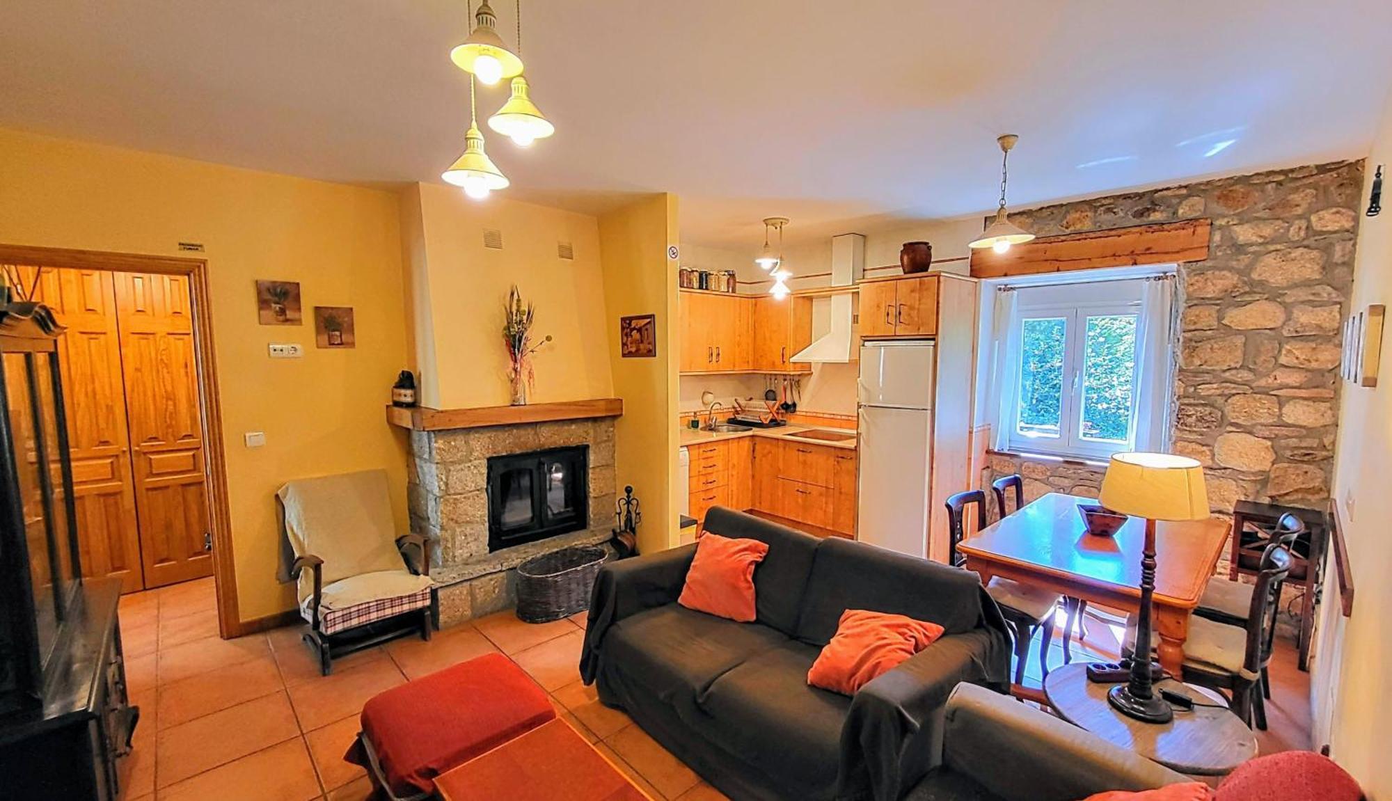 Conjunto Entre Acebos Guest House Sotillo de Sanabria ภายนอก รูปภาพ