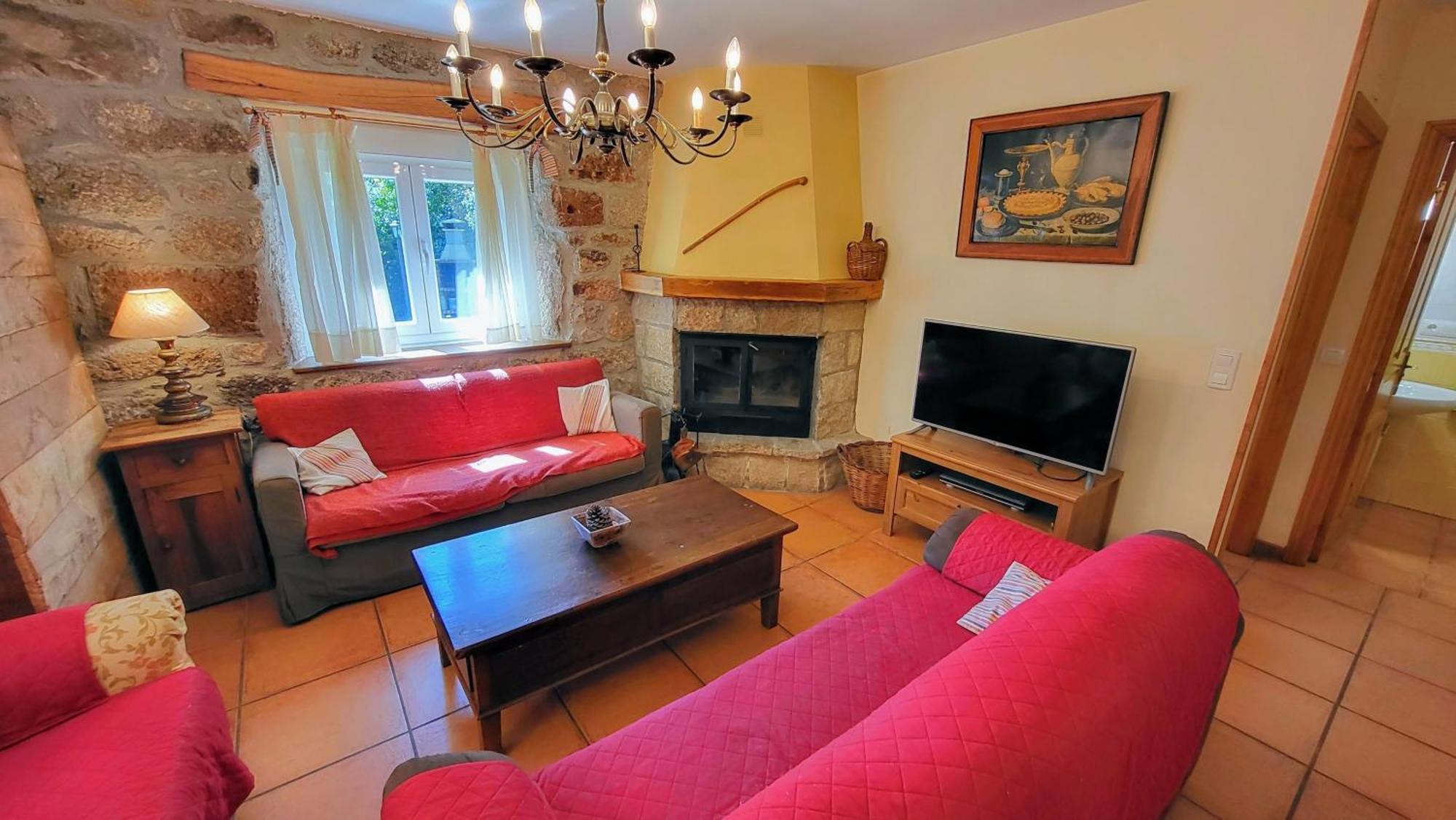 Conjunto Entre Acebos Guest House Sotillo de Sanabria ภายนอก รูปภาพ